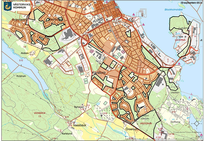 Alternativ karta som visar områden som berörs av naturvårdsåtgärderna i kommunens skog i Västervik inringat i svart linje