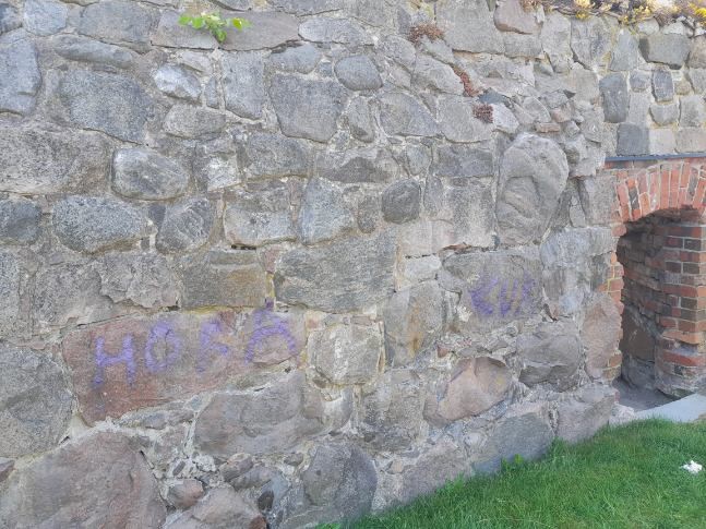 Vandalisering av slottsruinen