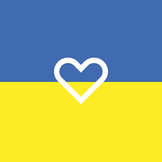 kvadratisk bild på en ukrainsk flagga med ett hjärta på